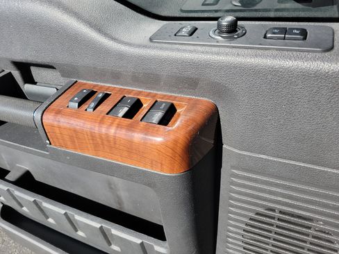 Used 2015 Ford F350 King Ranch w/ FX4 Off-Road Package image 8