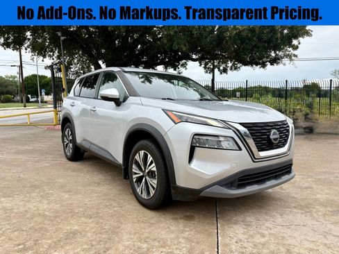 Used 2022 Nissan Rogue SV FWD image 1