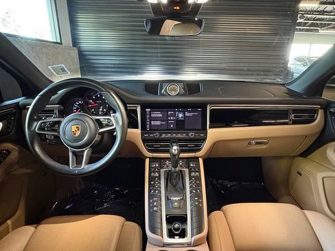 Used 2021 Porsche Macan AWD/4WD image 17