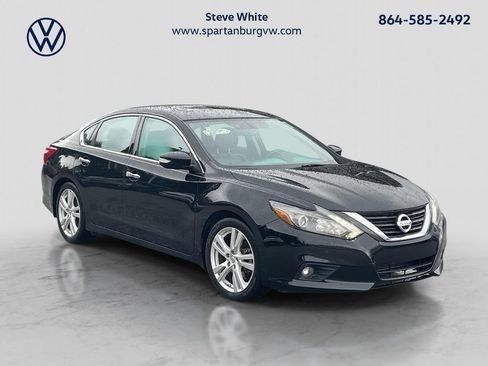 Used 2016 Nissan Altima 3.5 SL w/ 3.5 Technology Package FWD image 1