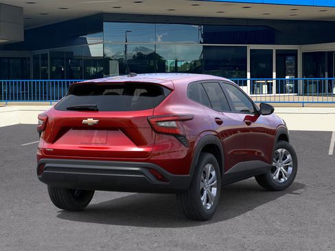 New 2026 Chevrolet Trax LS image 4