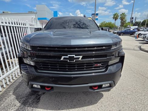 Used 2021 Chevrolet Silverado 1500 LT Trail Boss w/ Convenience Package II AWD/4WD image 2