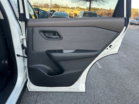 Certified 2021 Nissan Rogue S image 16