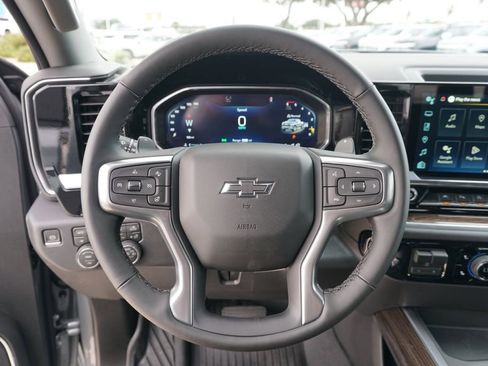 Used 2023 Ford F350 Lariat image 28