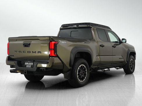 Used 2024 Toyota Tacoma TRD Off-Road image 5