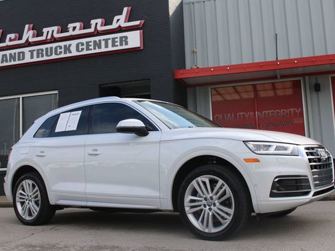 Used 2020 Audi Q5 Prestige AWD/4WD image 12