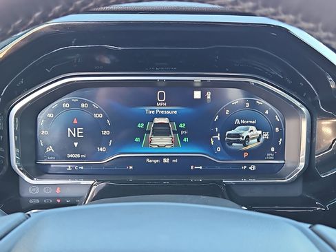 Certified 2022 Chevrolet Silverado 1500 LT Trail Boss w/ Convenience Package II image 25