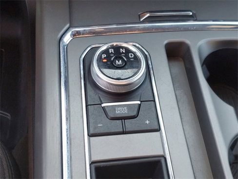 Used 2020 Ford Expedition XLT image 28