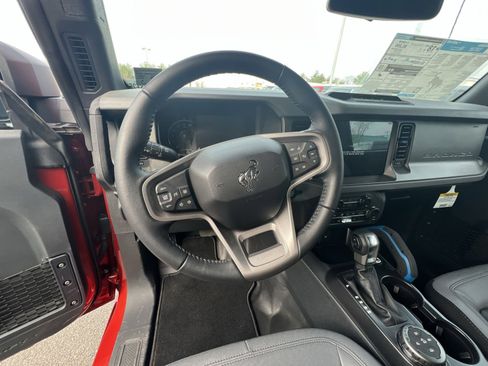 New 2024 Ford Bronco Black Diamond image 16