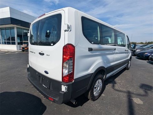 Used 2022 Ford Transit 350 XLT image 4