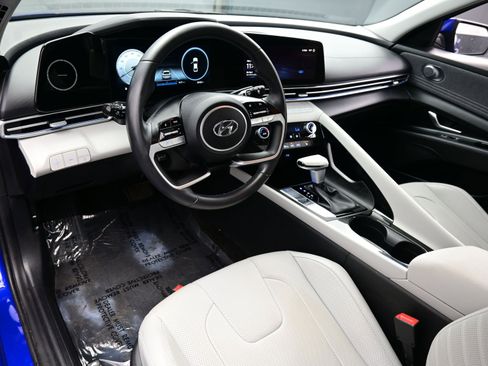 Certified 2023 Hyundai Elantra Limited image 14