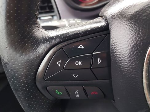 Used 2016 Dodge Challenger SXT w/ Blacktop Package image 7