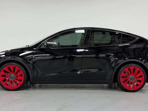 Used 2021 Tesla Model Y Performance image 2