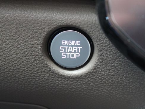 New 2026 Kia Carnival EX FWD image 37