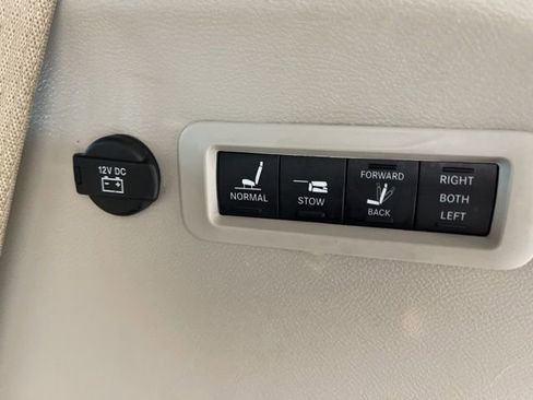 Used 2021 Chrysler Pacifica Limited w/ Premium & Safety Sphere Group AWD/4WD image 11