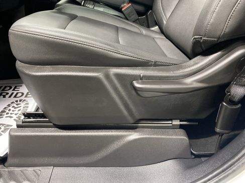 Used 2025 Chevrolet Silverado 2500 W/T w/ WT Convenience Package image 15