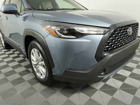 Used 2023 Toyota Corolla Cross LE FWD image 10