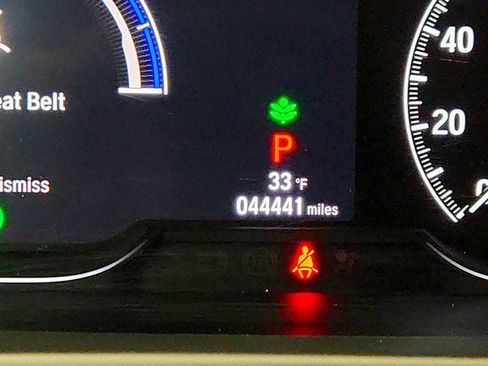 Used 2019 Honda Accord Touring image 16