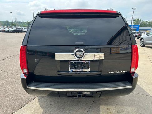 Used 2009 Cadillac Escalade AWD image 6