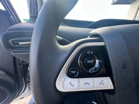 Used 2016 Toyota Prius Two image 22