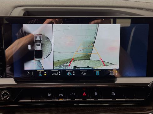 Used 2024 Chevrolet Silverado 2500 LT w/ Texas Edition image 27