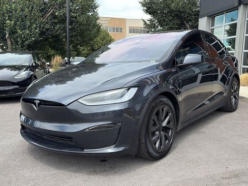 Used 2024 Tesla Model X AWD/4WD image 4