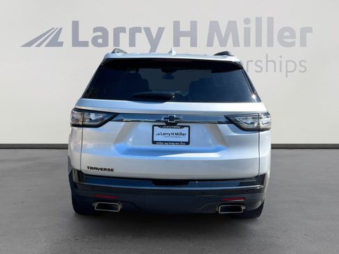 Used 2021 Chevrolet Traverse Premier w/ Redline Edition AWD/4WD image 4