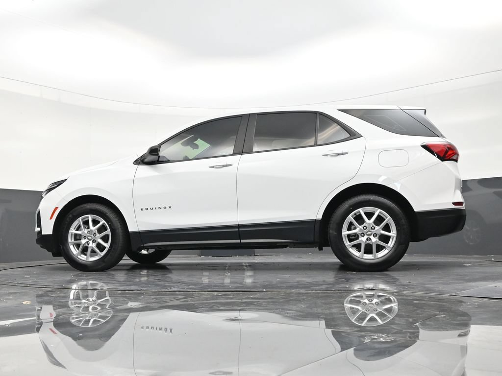 Used 2022 Chevrolet Equinox LS FWD image 18