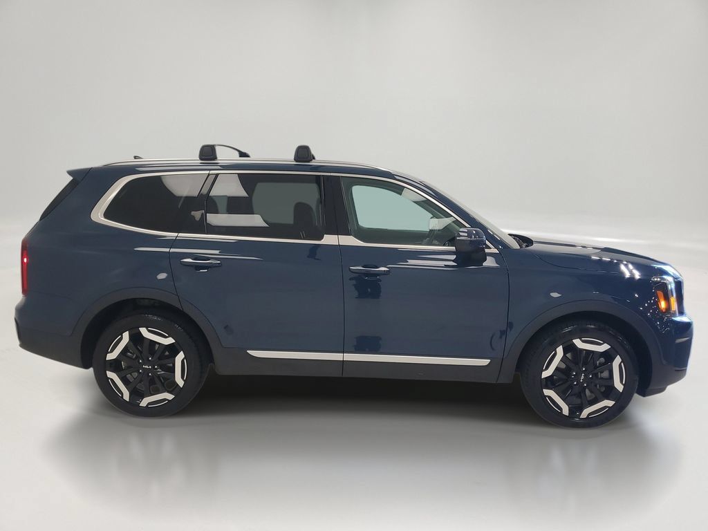 Used 2025 Kia Telluride S AWD/4WD image 3