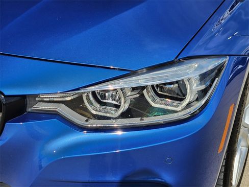 Used 2017 BMW 330i Sedan image 9