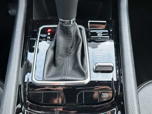 Used 2024 Jeep Compass Limited image 29