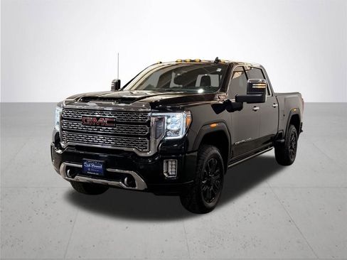 Used 2021 GMC Sierra 3500 Denali w/ Denali Black Diamond Edition image 2