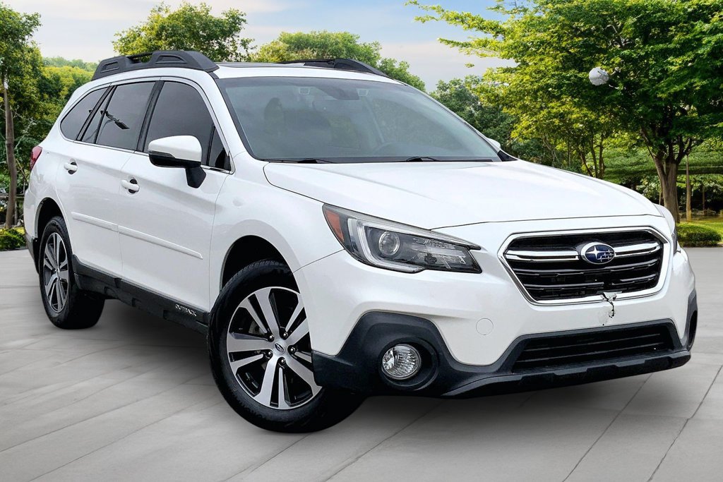 Used 2018 Subaru Outback 2.5i Limited AWD/4WD image 3