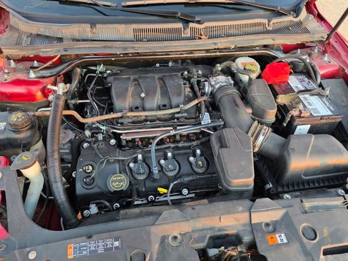 Used 2016 Ford Taurus SEL w/ Equipment Group 201A image 9