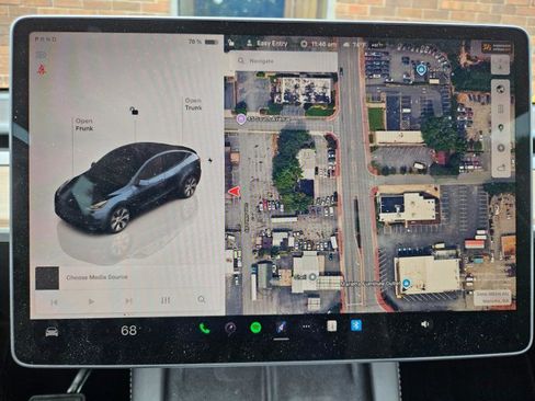 Used 2023 Tesla Model Y Long Range AWD/4WD image 37