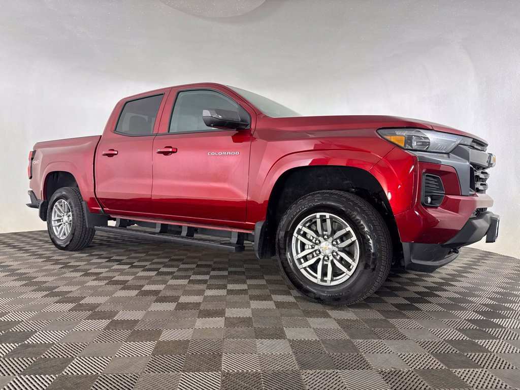 Used 2026 Chevrolet Colorado LT w/ LT Convenience Package AWD/4WD image 2