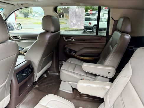 Used 2017 GMC Yukon XL Denali w/ Open Road Package AWD/4WD image 11