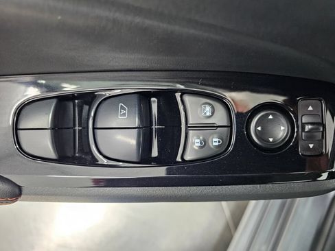 Used 2024 Nissan Altima 2.5 SR FWD image 24
