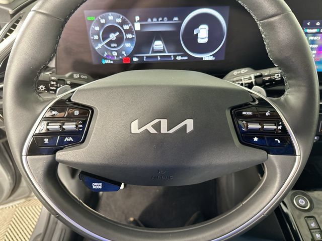 Used 2023 Kia Niro Wave w/ Wave Preserve Package FWD image 22