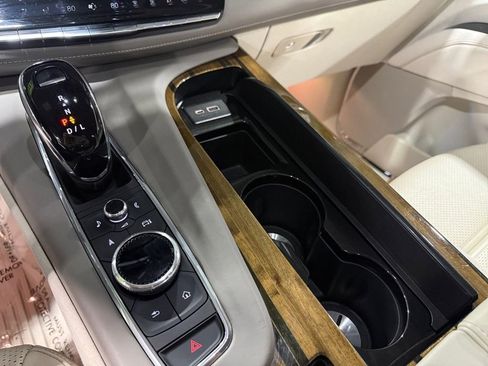 Used 2022 Cadillac Escalade Sport Platinum image 37