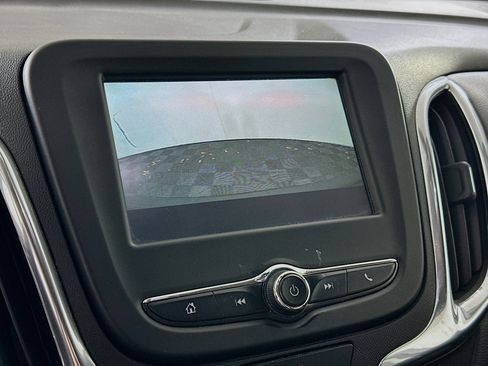 Used 2018 Chevrolet Equinox LT image 22