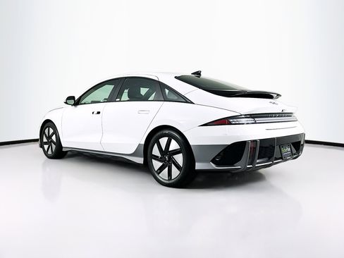 Used 2024 Hyundai Ioniq 6 SE image 5