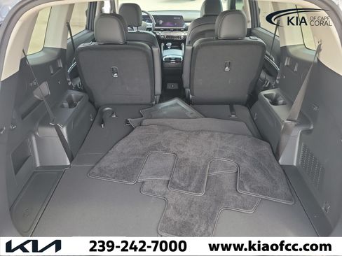 Certified 2024 Kia Telluride S FWD image 11