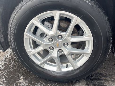 Used 2024 Chevrolet Equinox LT image 24