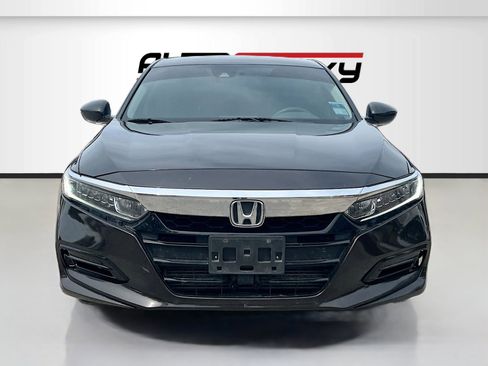 Used 2018 Honda Accord LX image 2
