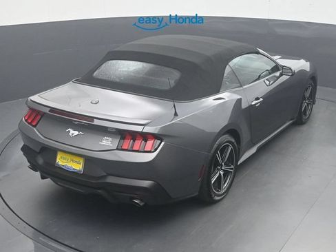 Used 2025 Ford Mustang Premium RWD image 23