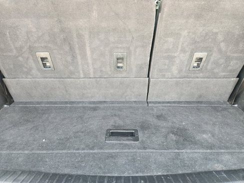 Used 2020 Ford Expedition XLT image 32