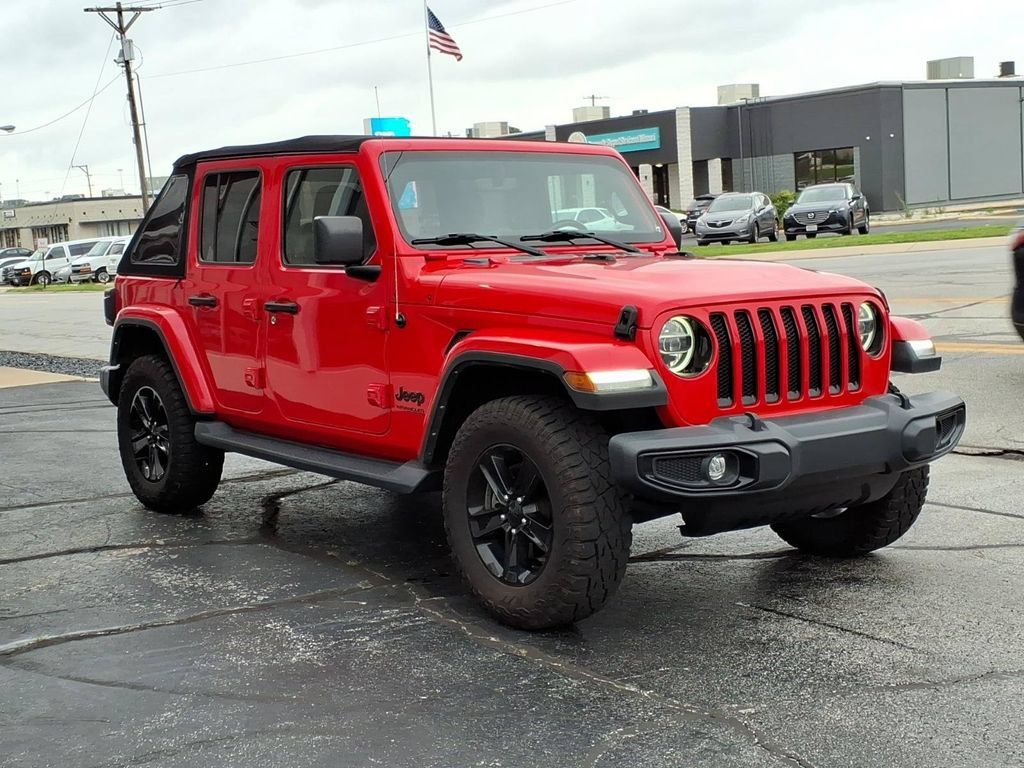 Used 2021 Jeep Wrangler Unlimited Sahara AWD/4WD image 3