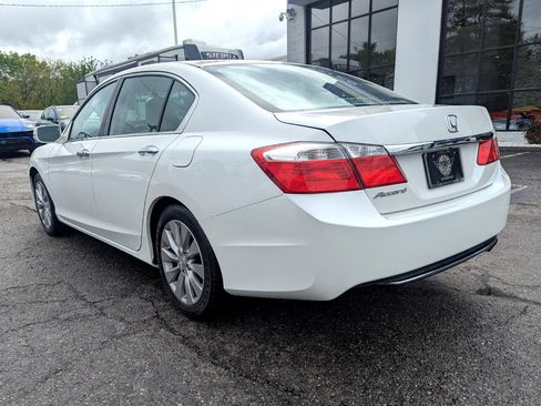 Used 2015 Honda Accord EX image 10