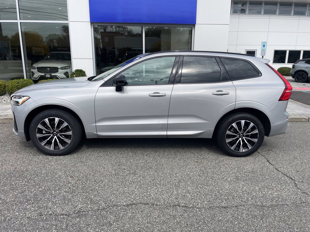 Certified 2024 Volvo XC60 B5 Core w/ Climate Package AWD/4WD image 2
